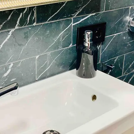 Roof Luxury Center By Namaste Elite Апартаменты