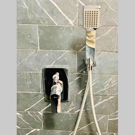 Roof Luxury Center By Namaste Elite *