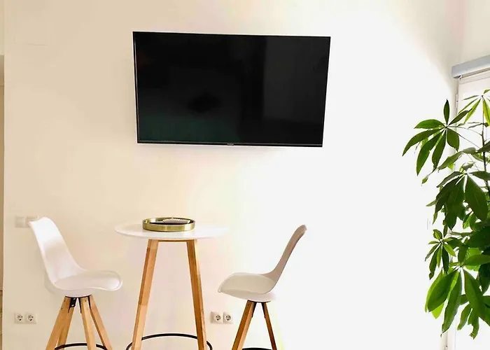 Roof Luxury Center By Namaste Elite Апартаменти *