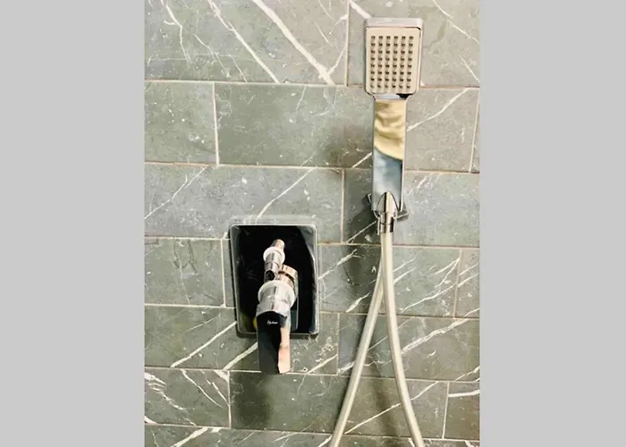 Roof Luxury Center By Namaste Elite *